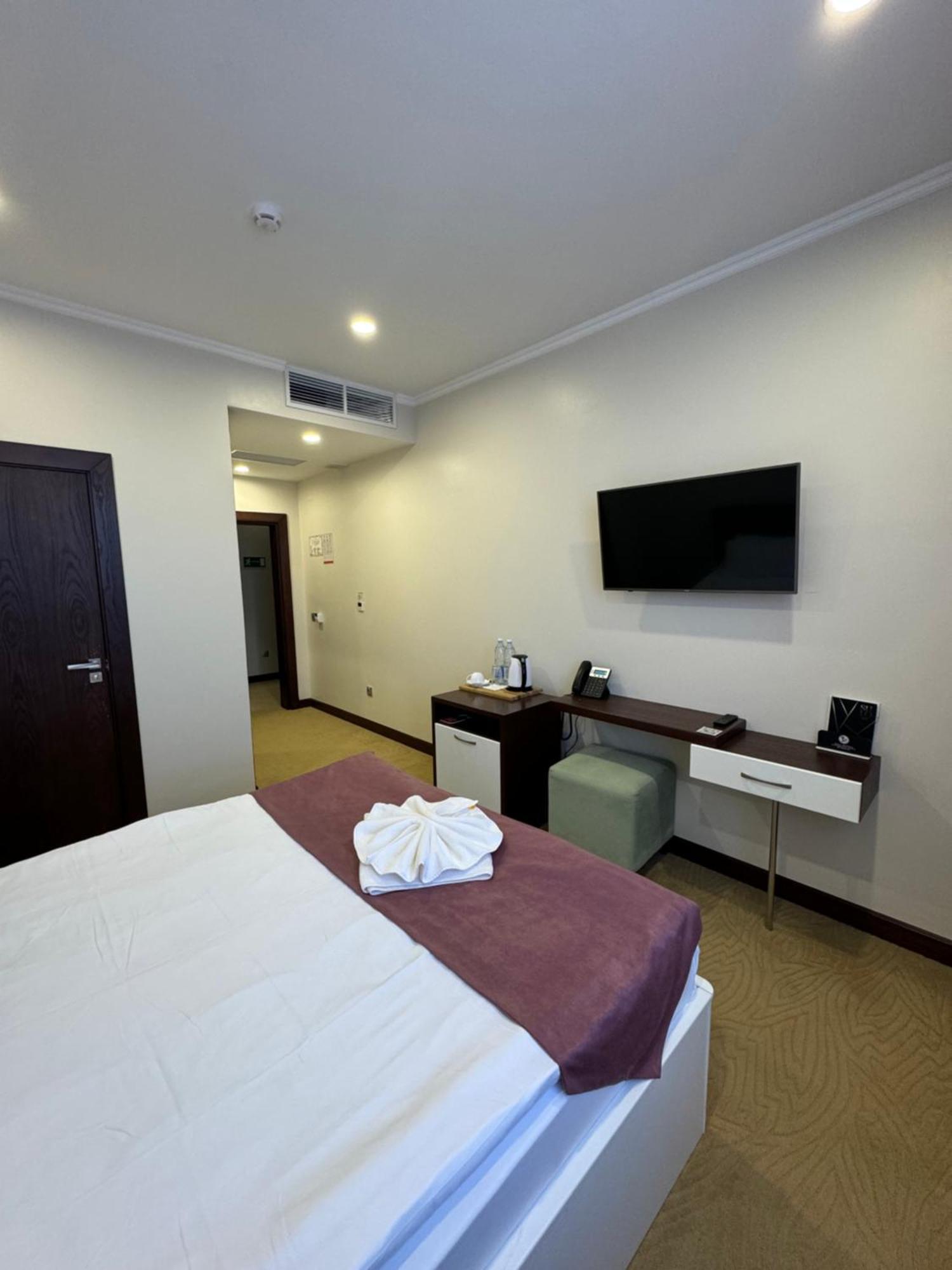 Sulo Atyrau Hotel Extérieur photo