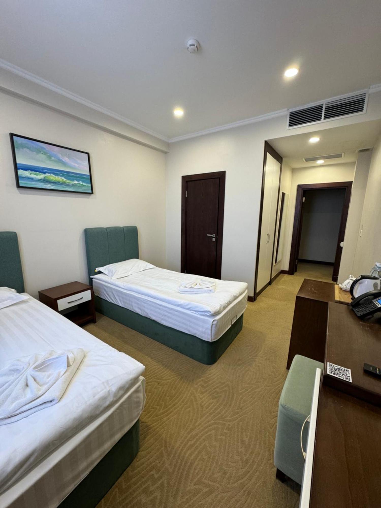 Sulo Atyrau Hotel Extérieur photo