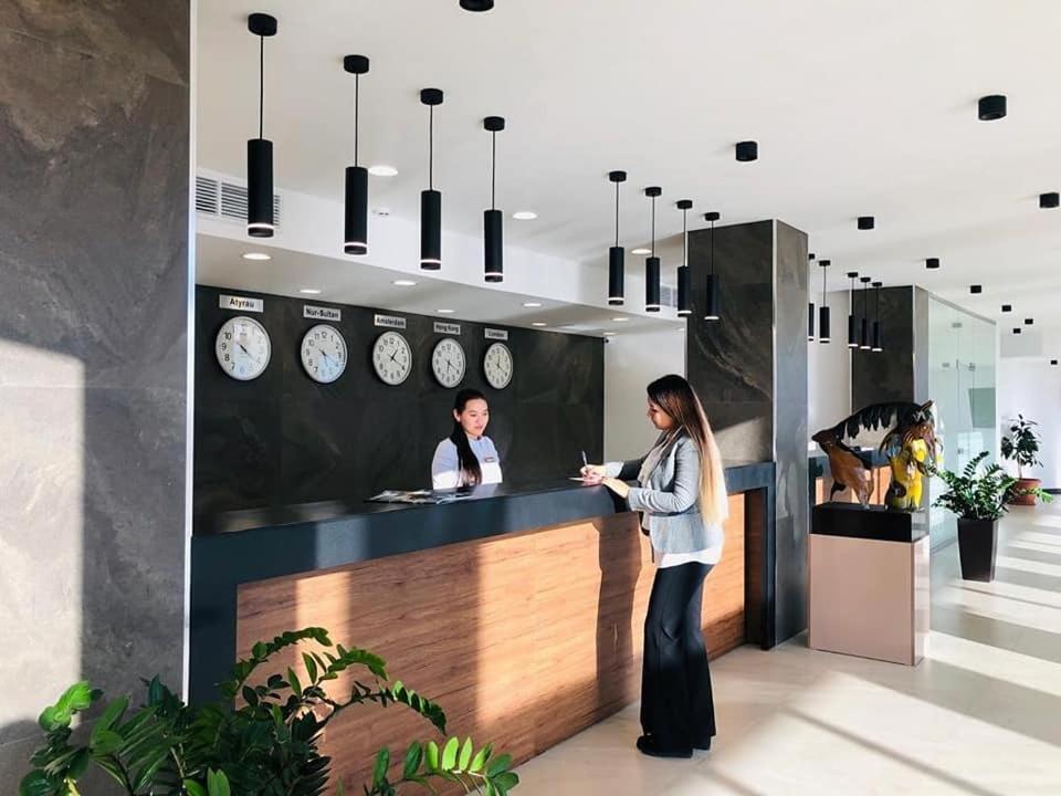 Sulo Atyrau Hotel Extérieur photo