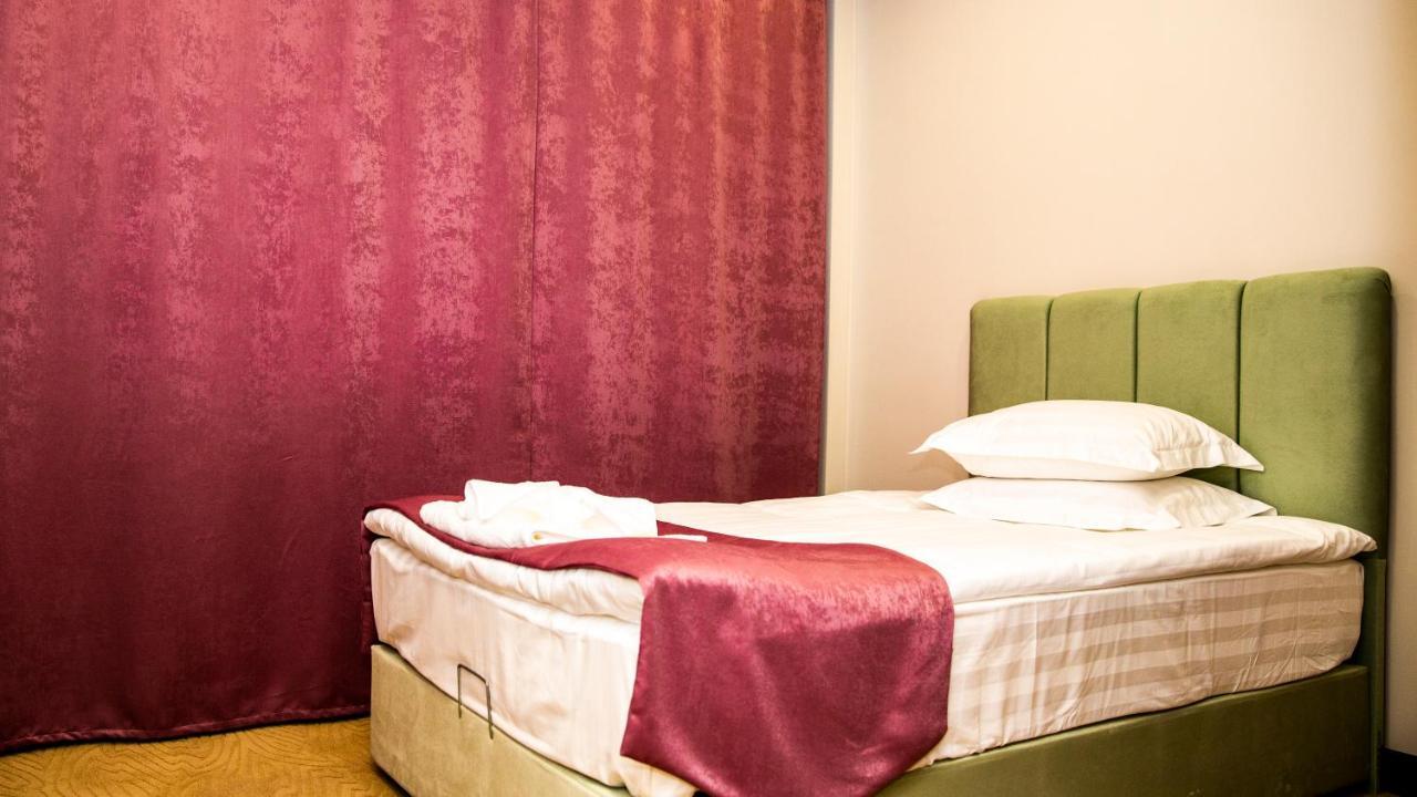 Sulo Atyrau Hotel Extérieur photo